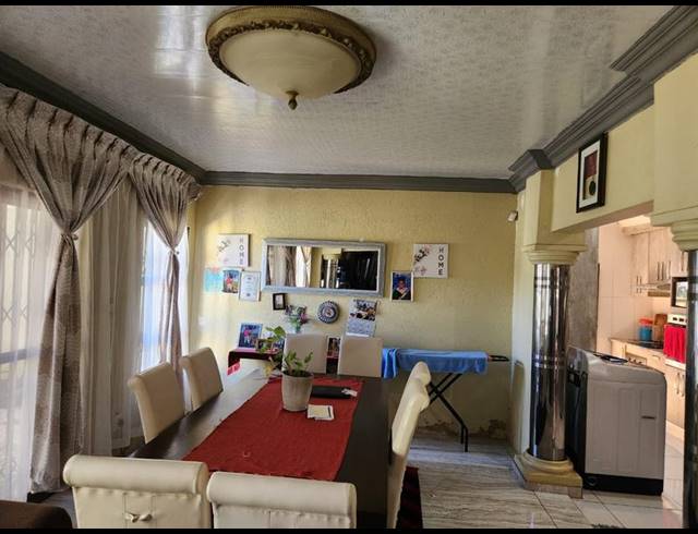 3 BEDROOM HOUSE FOR SALE IN THE ORCHARDS